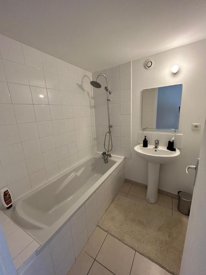 Charmant Appartement 2 Ch Nyons-Centre Ville Bagian luar foto