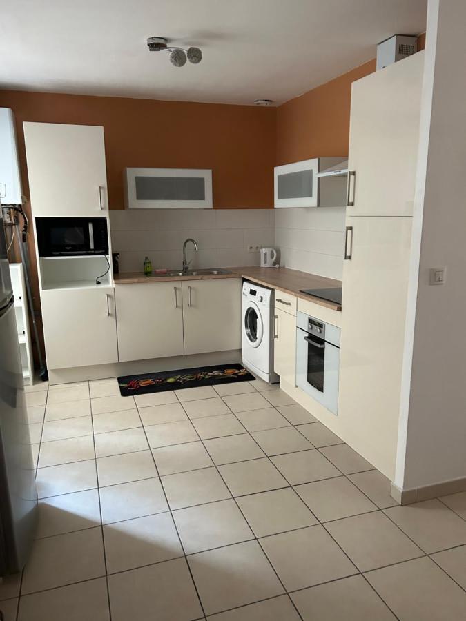 Charmant Appartement 2 Ch Nyons-Centre Ville Bagian luar foto